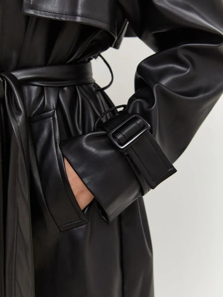 Chik lang læderjakke med bindebånd